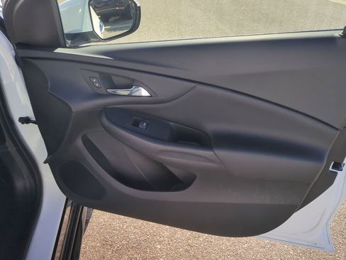 Used 2019 Chevrolet Volt LT w/ Comfort Package image 29