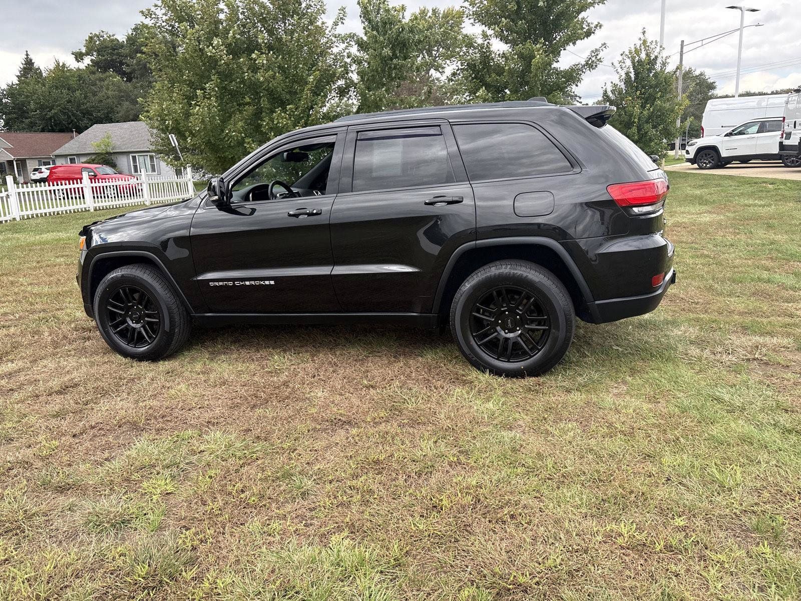 Used 2015 Jeep Grand Cherokee Limited w/ Luxury Group II AWD/4WD image 8