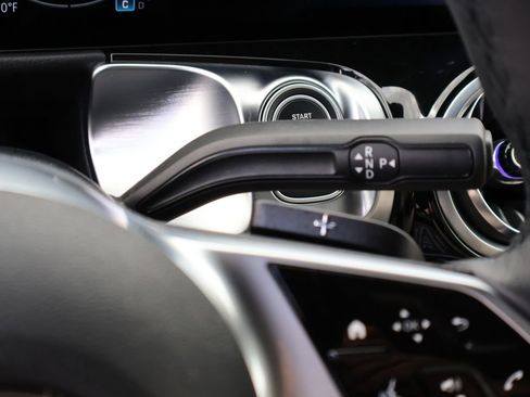 Used 2025 Mercedes-Benz GLB 250 4MATIC image 36