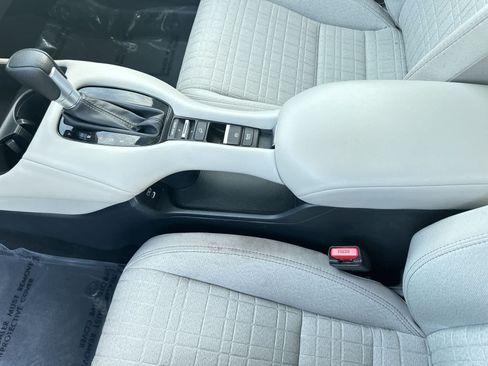 Used 2024 Honda HR-V LX image 19