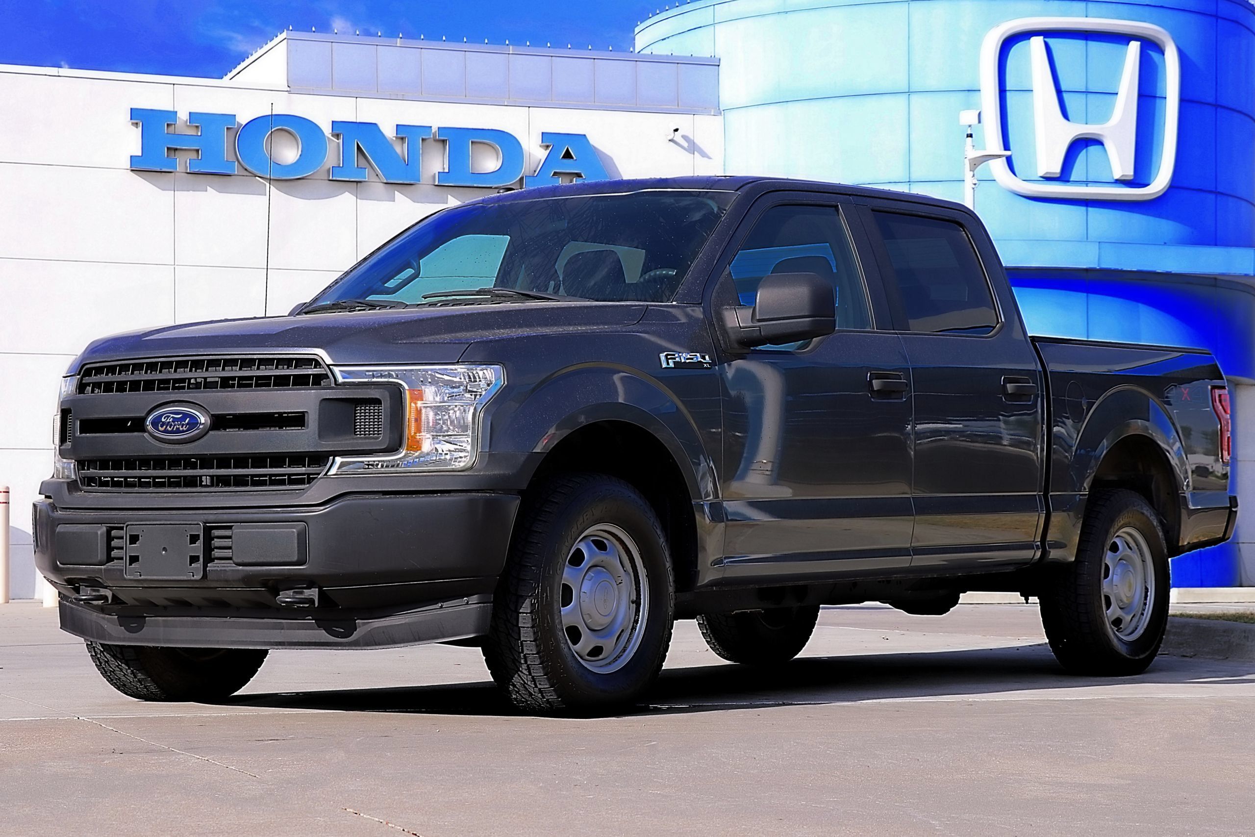 Used 2018 Ford F150 XL AWD/4WD image 1