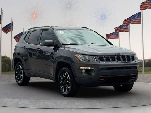 Used 2019 Jeep Compass Trailhawk AWD/4WD image 4