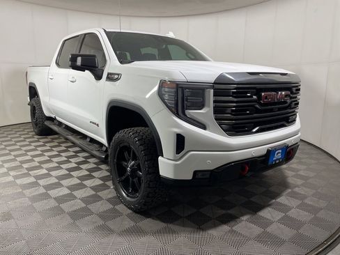 Used 2023 GMC Sierra 1500 AT4 w/ Technology Package image 2