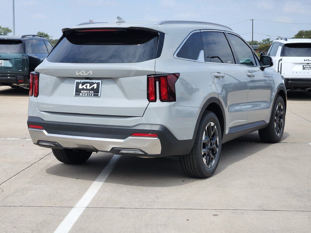 New 2026 Kia Sorento S FWD image 4