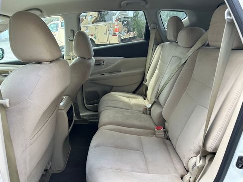 Used 2015 Nissan Murano S image 10