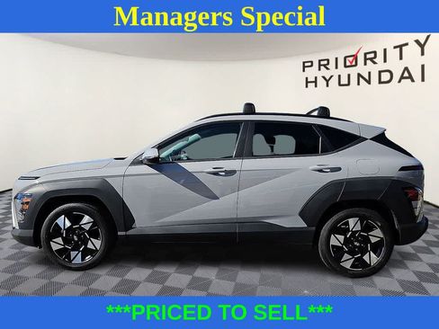 Used 2024 Hyundai Kona SEL FWD image 7