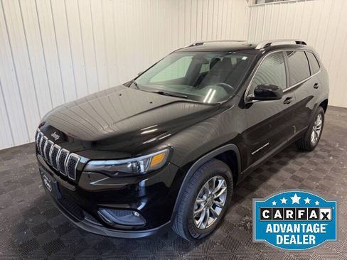 Used 2019 Jeep Cherokee Latitude Plus w/ Cold Weather Group AWD/4WD image 1