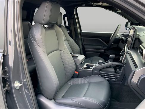Used 2025 Toyota 4Runner TRD Off-Road Premium AWD/4WD image 9