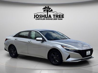 Used 2022 Hyundai Elantra SEL w/ Preferred Accessory Package