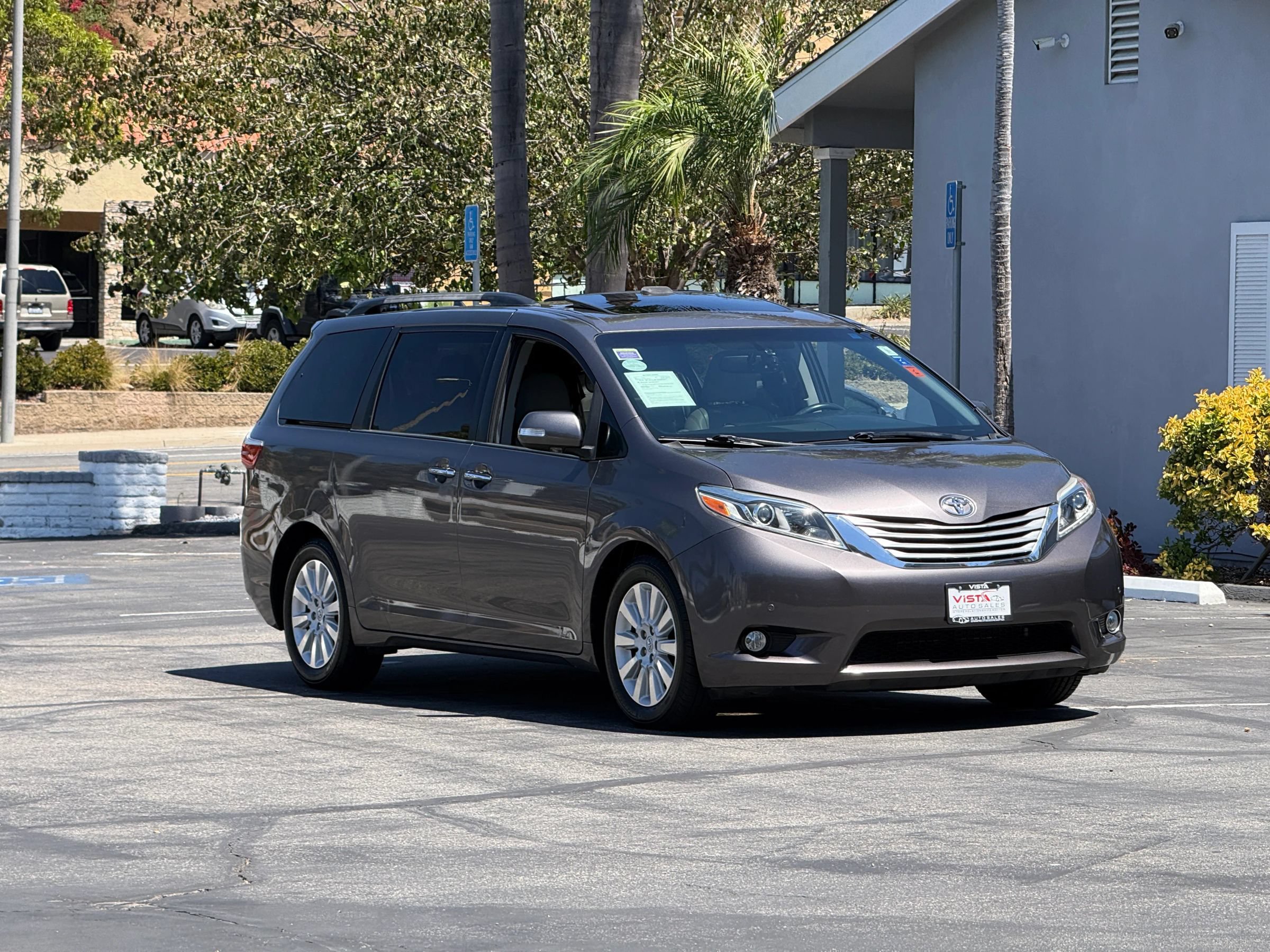 Used 2015 Toyota Sienna Limited FWD image 7