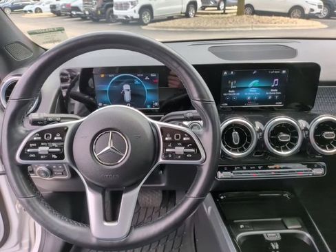 Used 2023 Mercedes-Benz GLB 250 4MATIC image 26