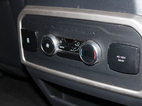 Used 2023 Ford Expedition XLT image 36