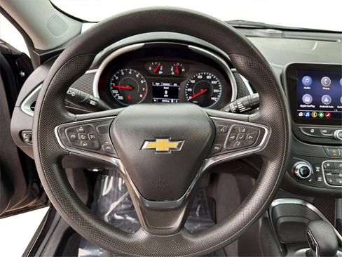 Used 2024 Chevrolet Malibu LT image 17