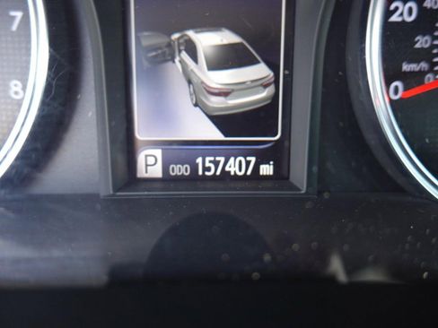 Used 2016 Toyota Camry XSE w/ Moonroof Package FWD image 11