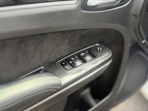 Used 2023 Chrysler 300 C RWD image 26