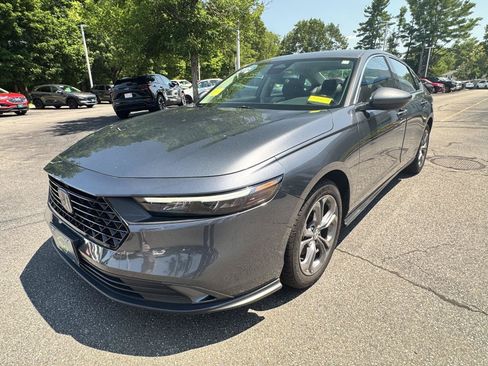 Used 2024 Honda Accord EX image 3