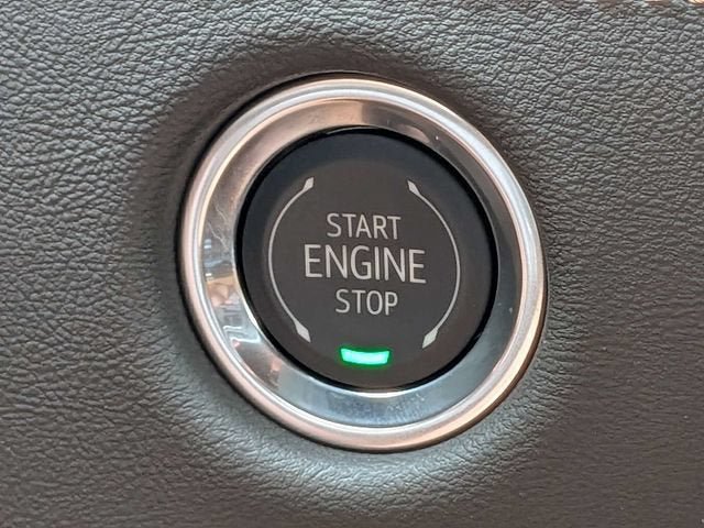 New 2026 Cadillac Escalade Luxury w/ Touring Package AWD/4WD image 32