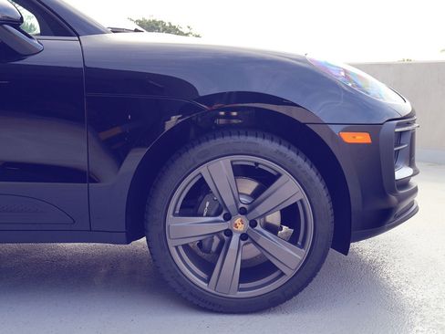 New 2026 Porsche Macan image 11