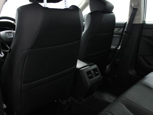 Used 2018 Honda Accord Touring image 16