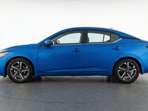 Used 2025 Nissan Sentra SV FWD image 5