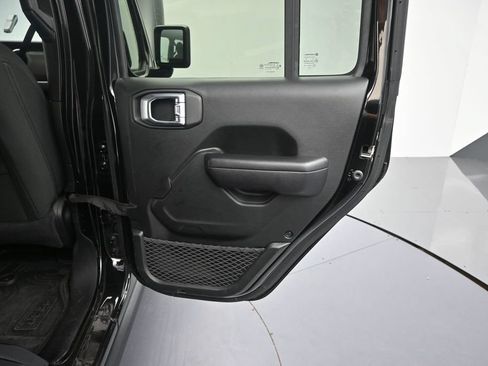 Used 2021 Jeep Wrangler Unlimited Sport AWD/4WD image 19