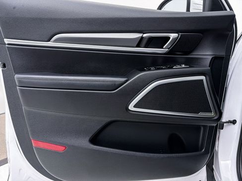 Used 2022 Kia Telluride LX image 17