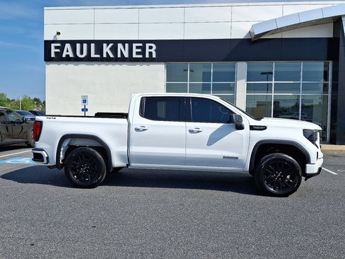 Used 2024 GMC Sierra 1500 Elevation AWD/4WD image 7
