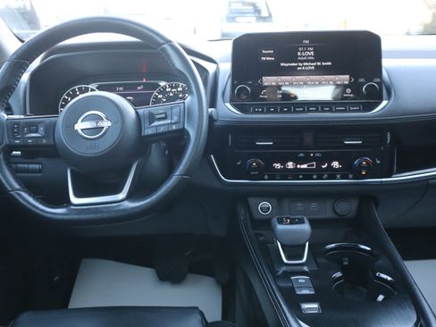 Used 2023 Nissan Rogue SL w/ SL Premium Package image 12