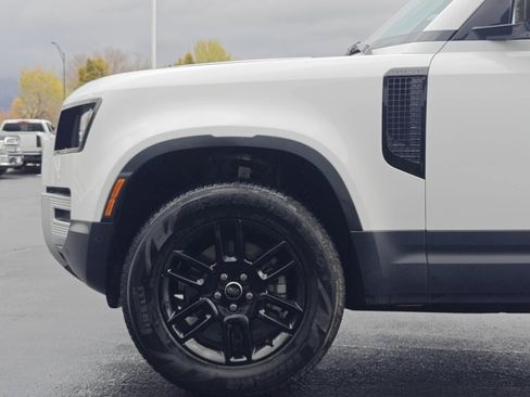 Used 2025 Land Rover Defender 110 S image 33