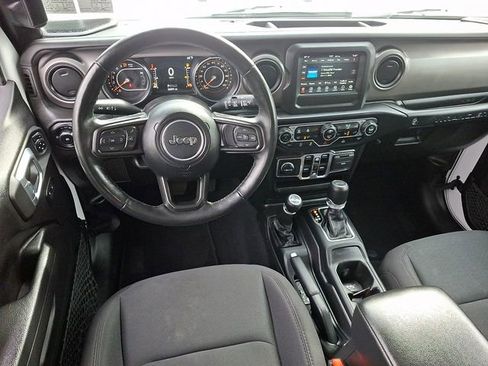 Used 2022 Jeep Wrangler Unlimited Sport AWD/4WD image 2