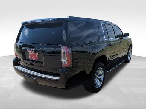 Used 2018 GMC Yukon XL SLT AWD/4WD image 3
