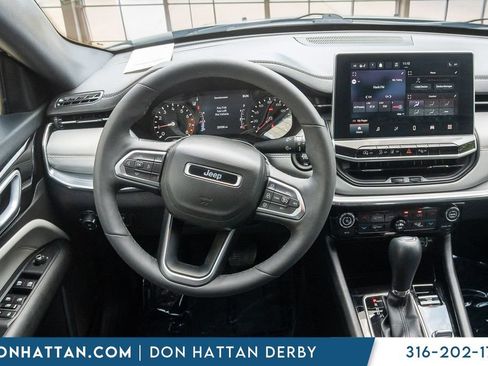 Used 2023 Jeep Compass Limited w/ Elite Group AWD/4WD image 7