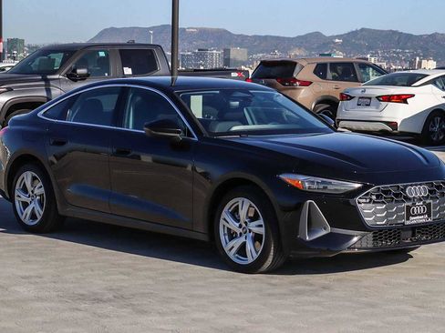 Used 2025 Audi A5 2.0T Premium image 3