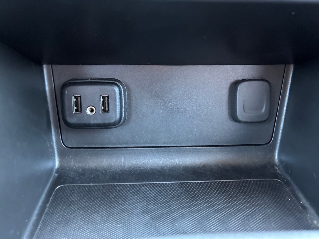 Used 2022 Chevrolet Colorado LT w/ LT Convenience Package AWD/4WD image 28