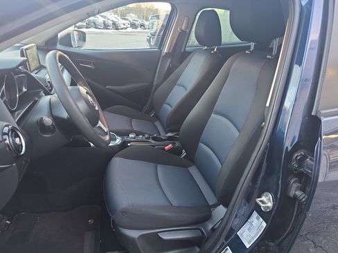 Used 2018 Toyota Yaris iA image 2