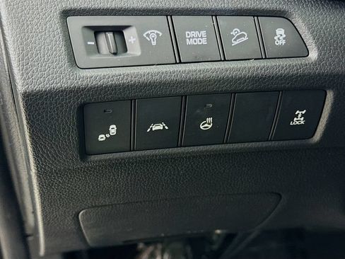Used 2017 Hyundai Santa Fe Sport w/ 2.0T Ultimate Tech Package 05 AWD/4WD image 11