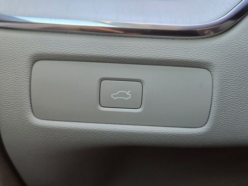 New 2026 Volvo XC60 B5 Ultra w/ Protection Package Premier image 25