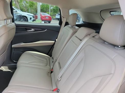 Certified 2022 Lincoln Nautilus FWD w/ Premium Package image 12