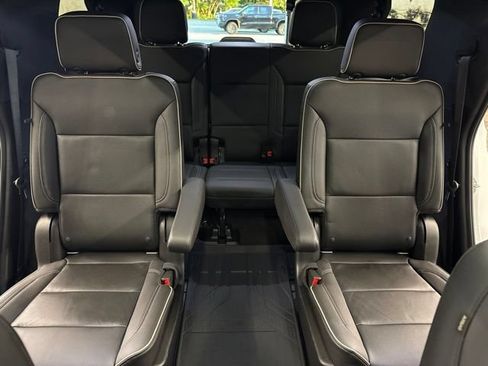 Used 2021 Chevrolet Tahoe Premier w/ Premium Package AWD/4WD image 30