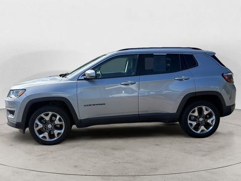 Used 2017 Jeep Compass Limited AWD/4WD image 2