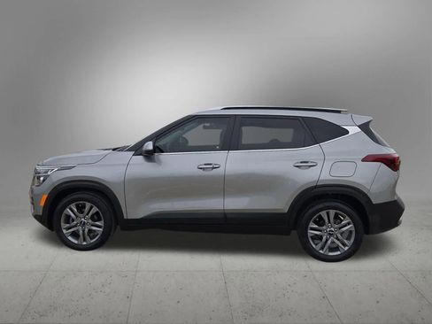 Certified 2023 Kia Seltos S w/ Navigation Package image 3