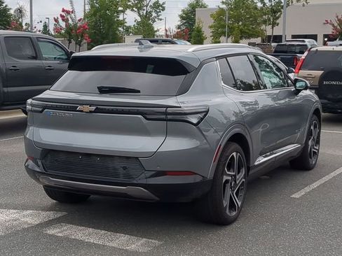 New 2025 Chevrolet Equinox EV LT image 6