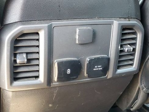 Used 2020 Ford F150 XLT w/ Equipment Group 302A Luxury AWD/4WD image 32