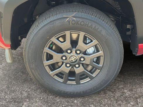 New 2025 Toyota 4Runner SR5 image 12