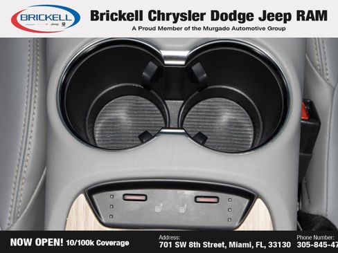 Used 2022 Toyota Venza XLE image 26