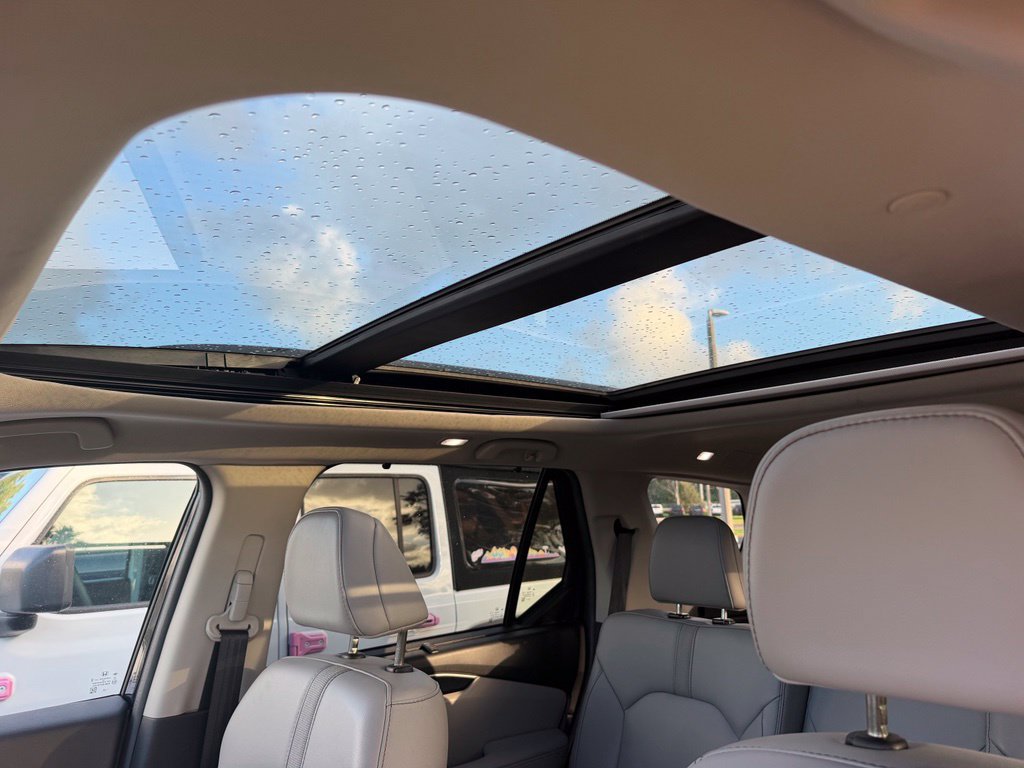 Used 2025 Honda Pilot Touring image 15
