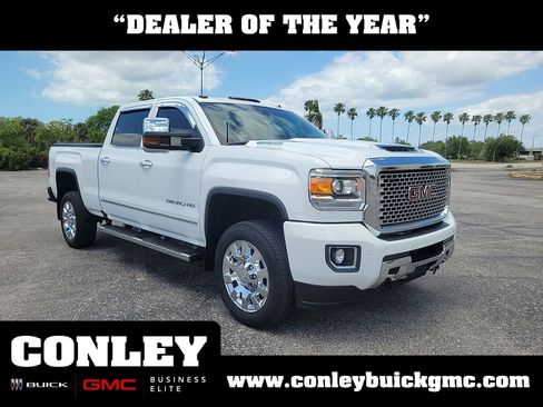 Used 2017 GMC Sierra 2500 Denali w/ Duramax Plus Package AWD/4WD image 1