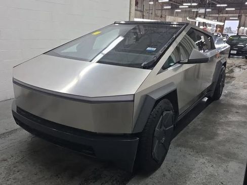 Used 2024 Tesla Cybertruck Cyberbeast AWD/4WD image 2