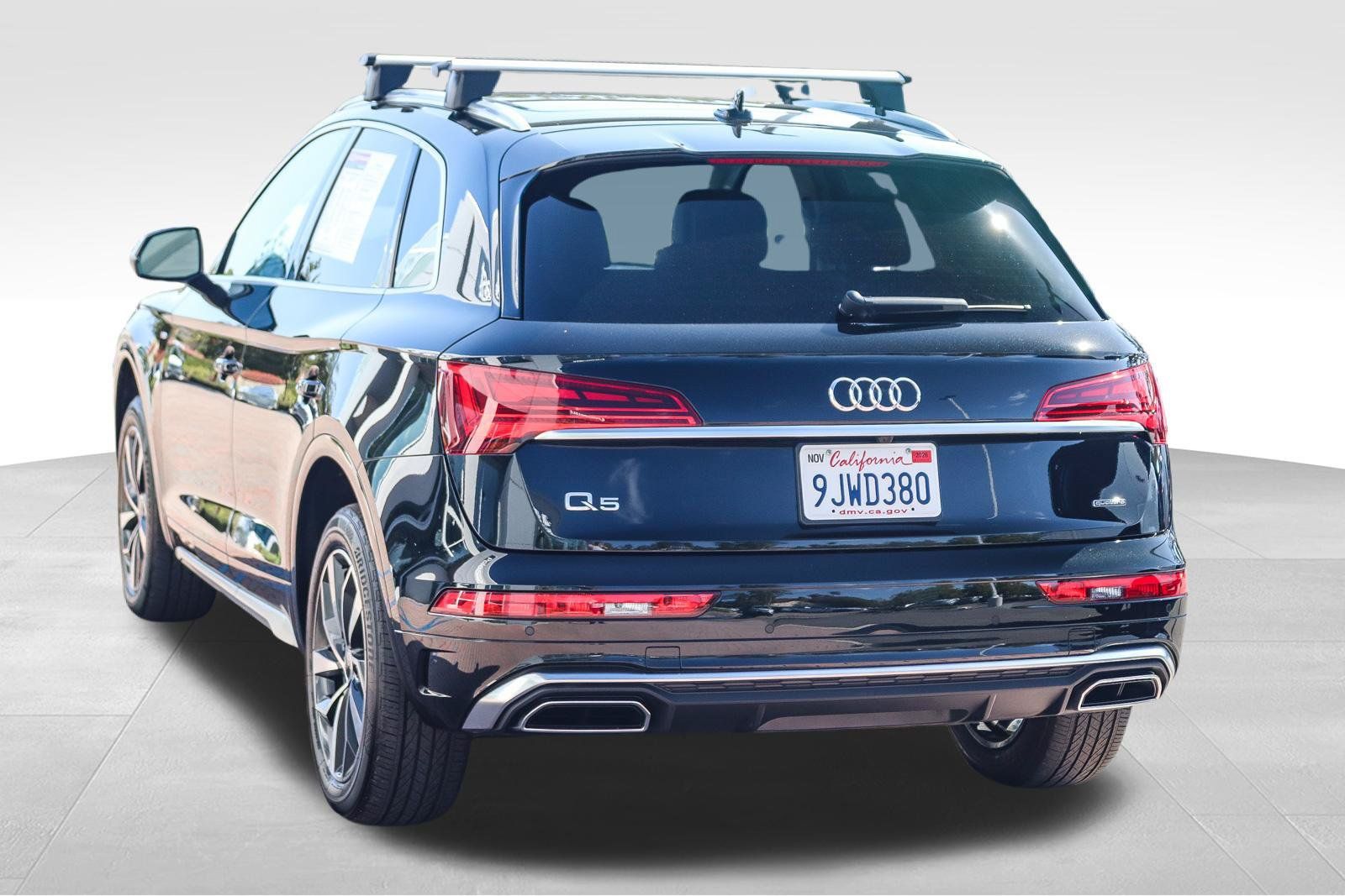 Used 2023 Audi Q5 2.0T Premium w/ Convenience Package AWD/4WD image 4