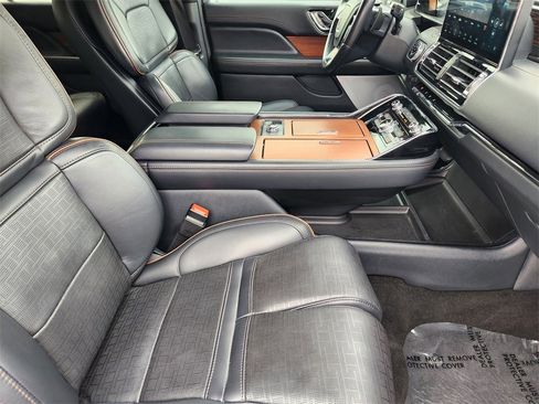 Used 2022 Lincoln Navigator Black Label image 14